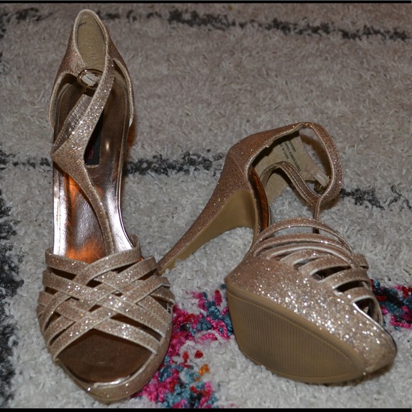 Material Girl Shoes - Gold Glitter Platform Formal Heels